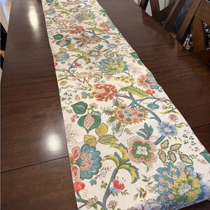 Floral Elegance Table Runner in Multicolor